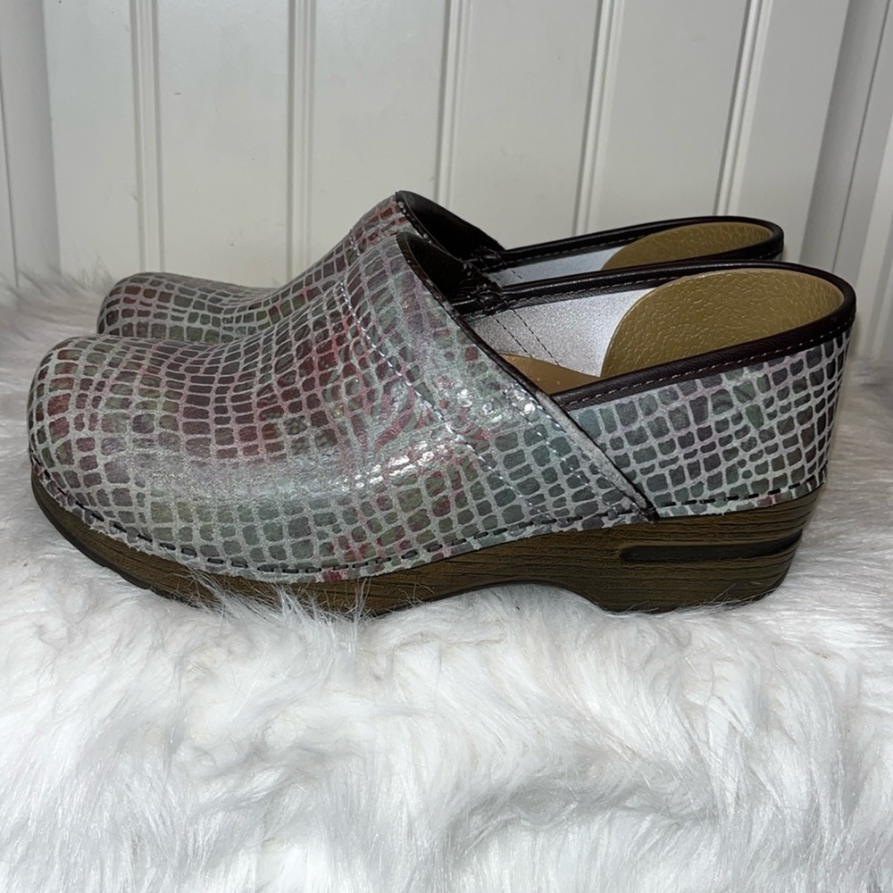 Dansko leather clogs nursing comfort shoes multicolor earth tone EU 38 /7.5-8 US